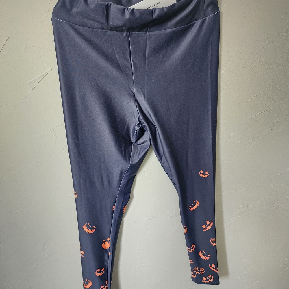 BloomChic Haloween Leggings - Size Large NWT